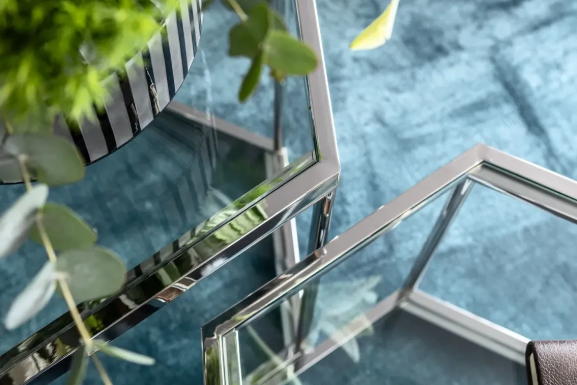 Sidobord Comb - Silver/Glas, 55x55cm - KARE Design