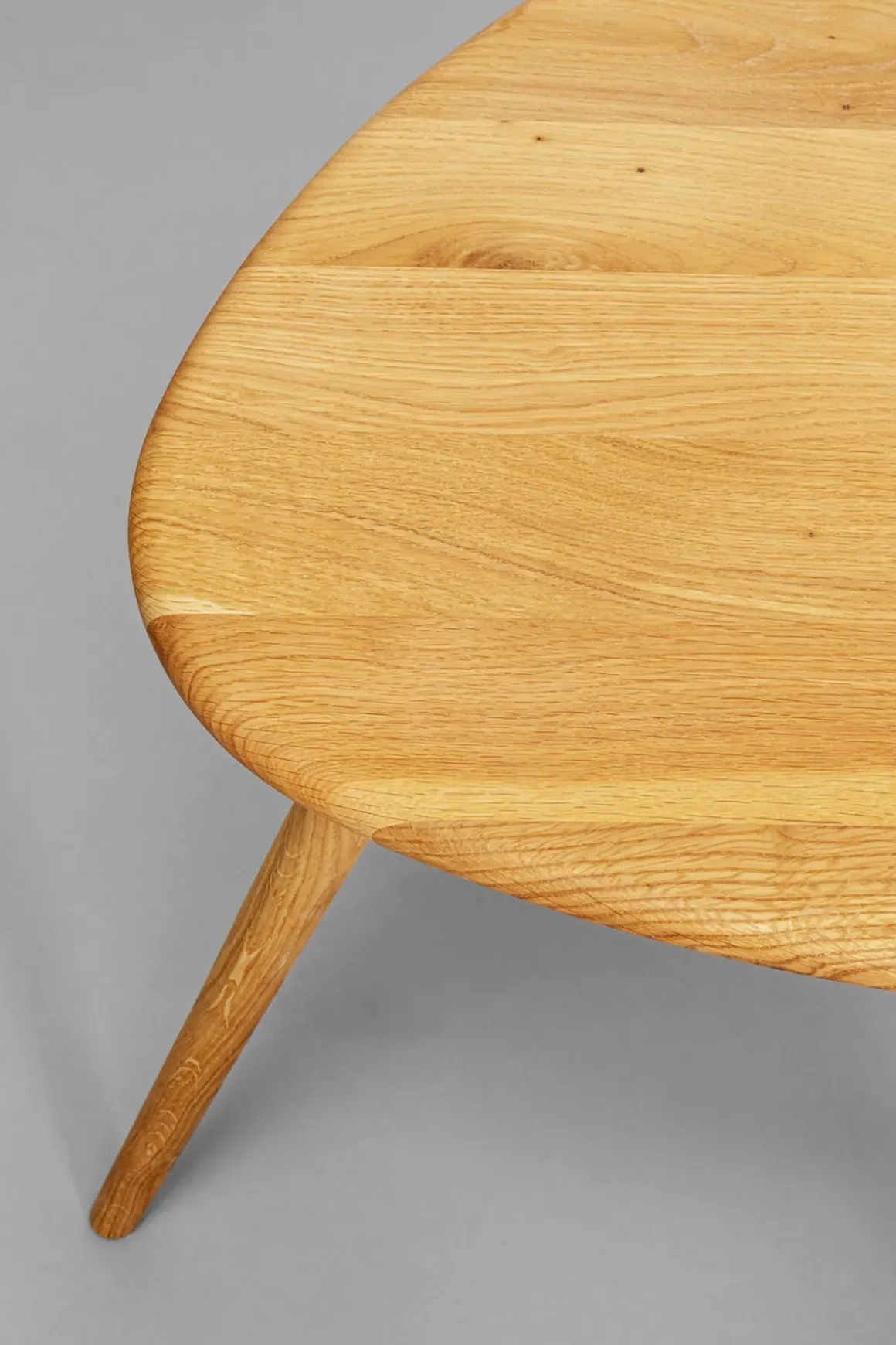 Sidobord Vigo - Set med 2 Bord i Ek - KARE Design