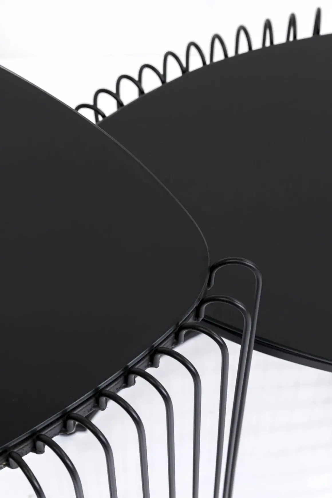 Sidobord Wire Triangle - Svart, 2-set - KARE Design
