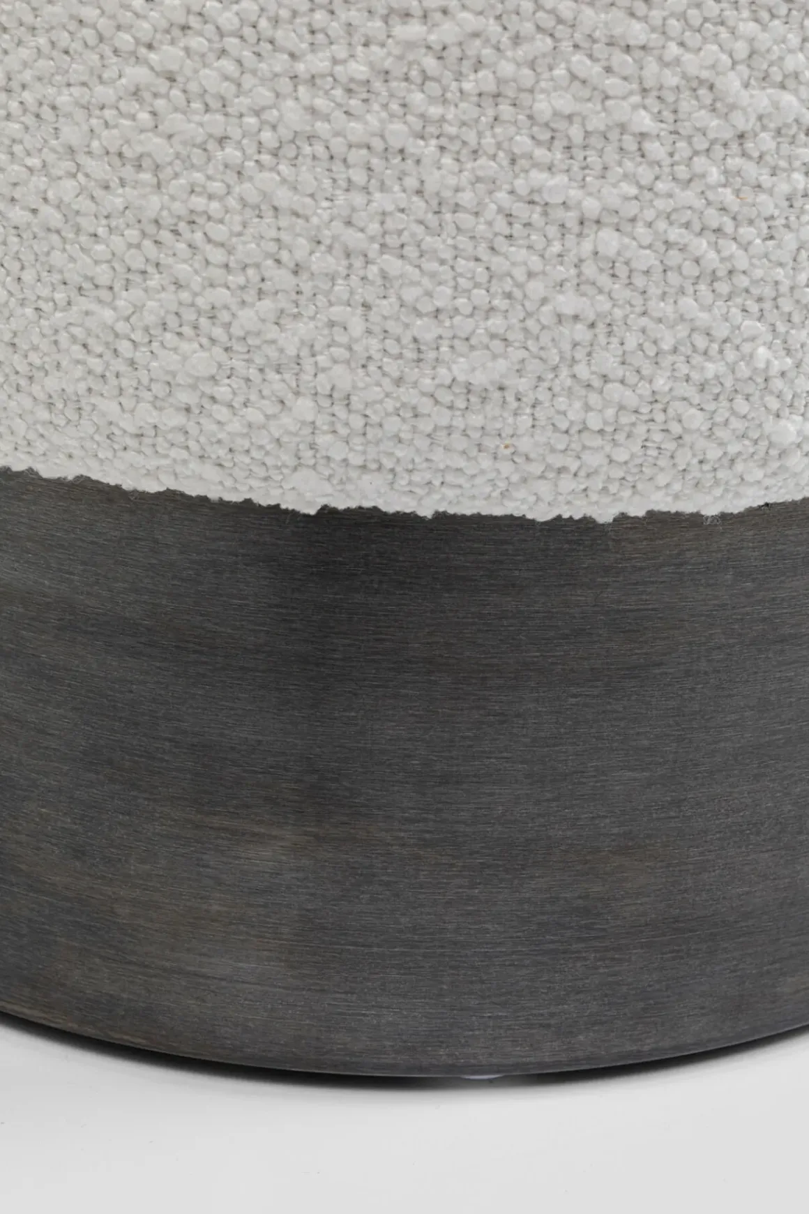 Sittpuff Cherry - Boucle Cream, Grå, Ø35cm - KARE Design