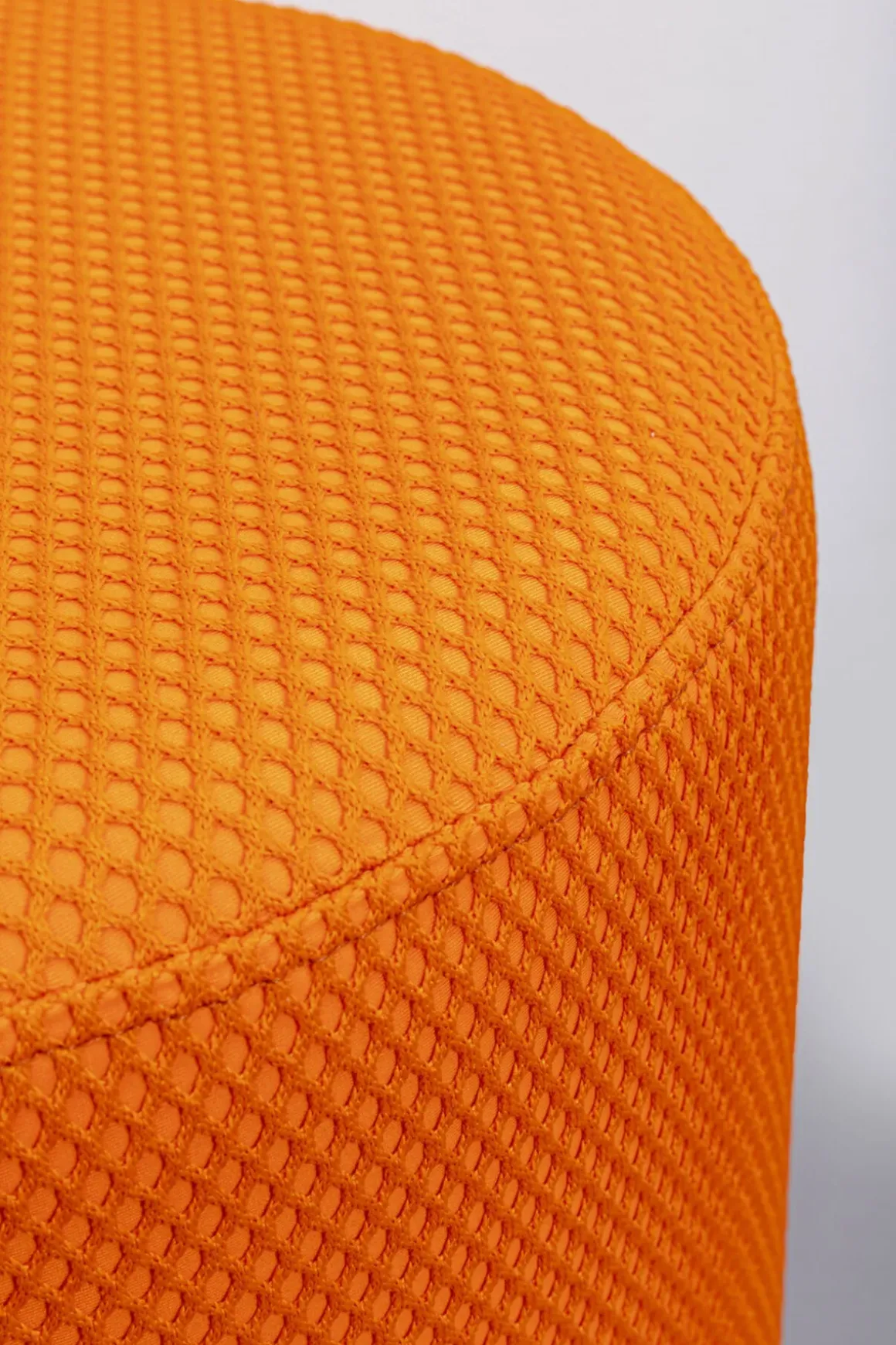 Sittpuff Jody - Orange Mesh, Svart, Ø35cm - KARE Design