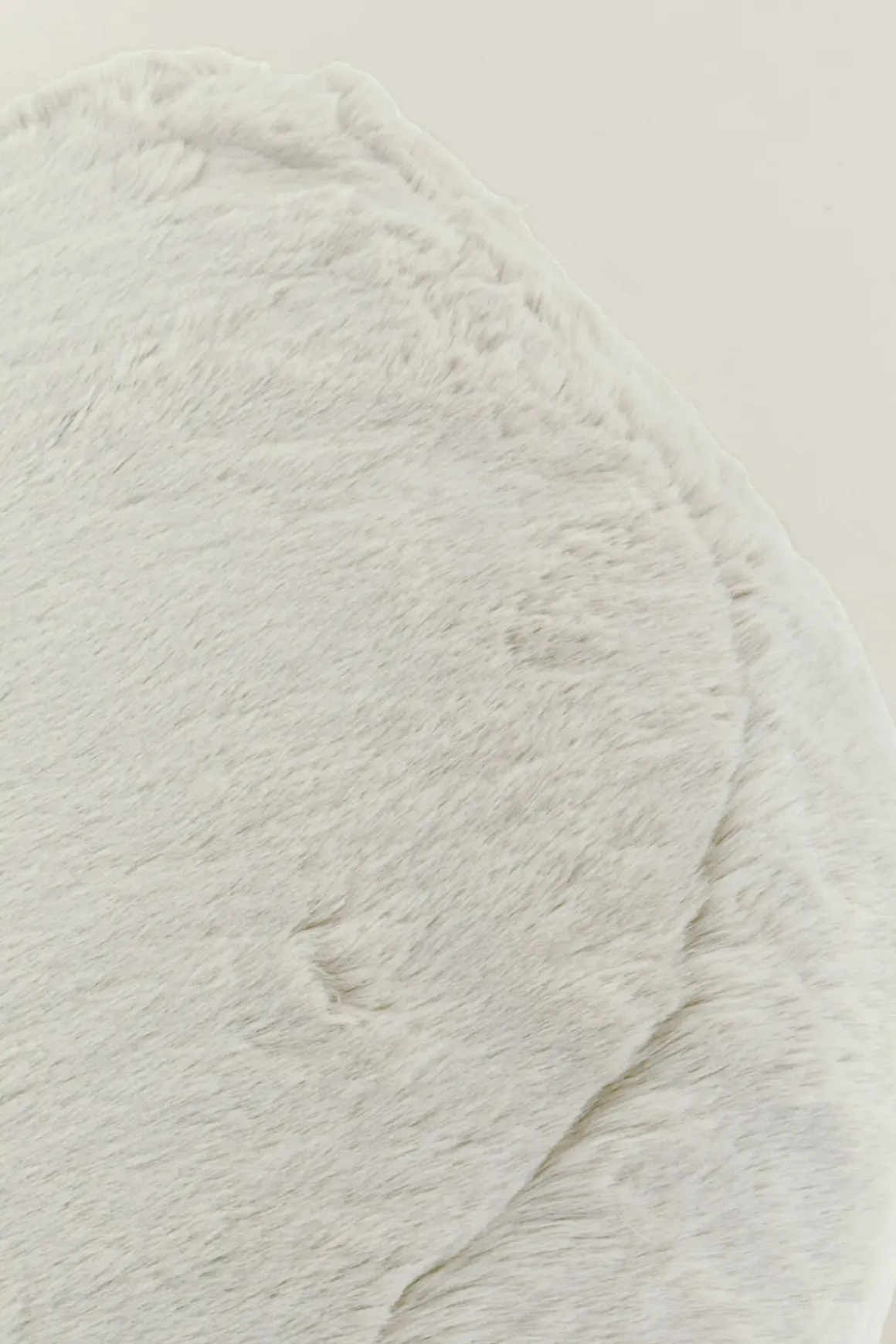 Sittpuff Lovebed Mika Cream, 131cm - KARE Design