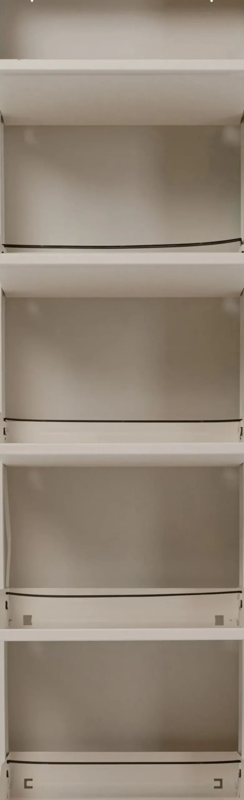 Skoskåp Caruso - Cream, 173x50cm - 5 lådor - KARE Design