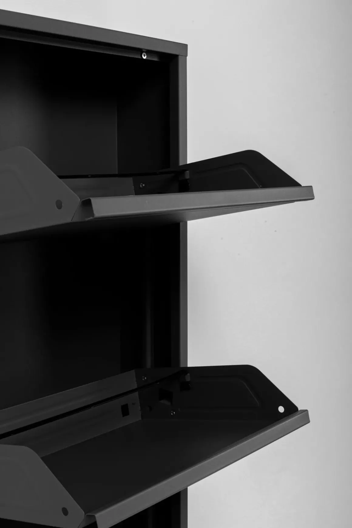 Skoskåp Caruso - Svart, 173x50cm - 5 lådor - KARE Design