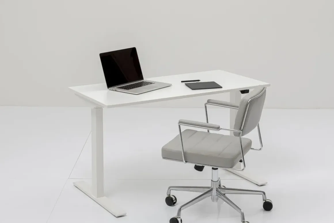 Skrivbord Smart - Vit/Vit Höj/Sänkbart, 140cm - KARE Design