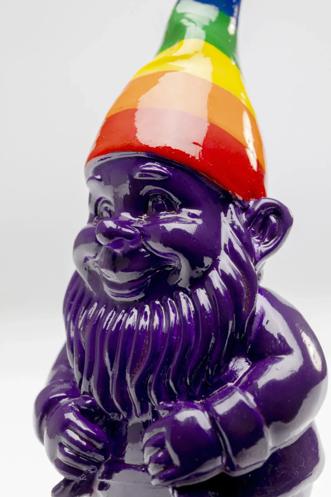 Skulptur Tomte Standing - Lila/Rainbow, 11cm - KARE Design