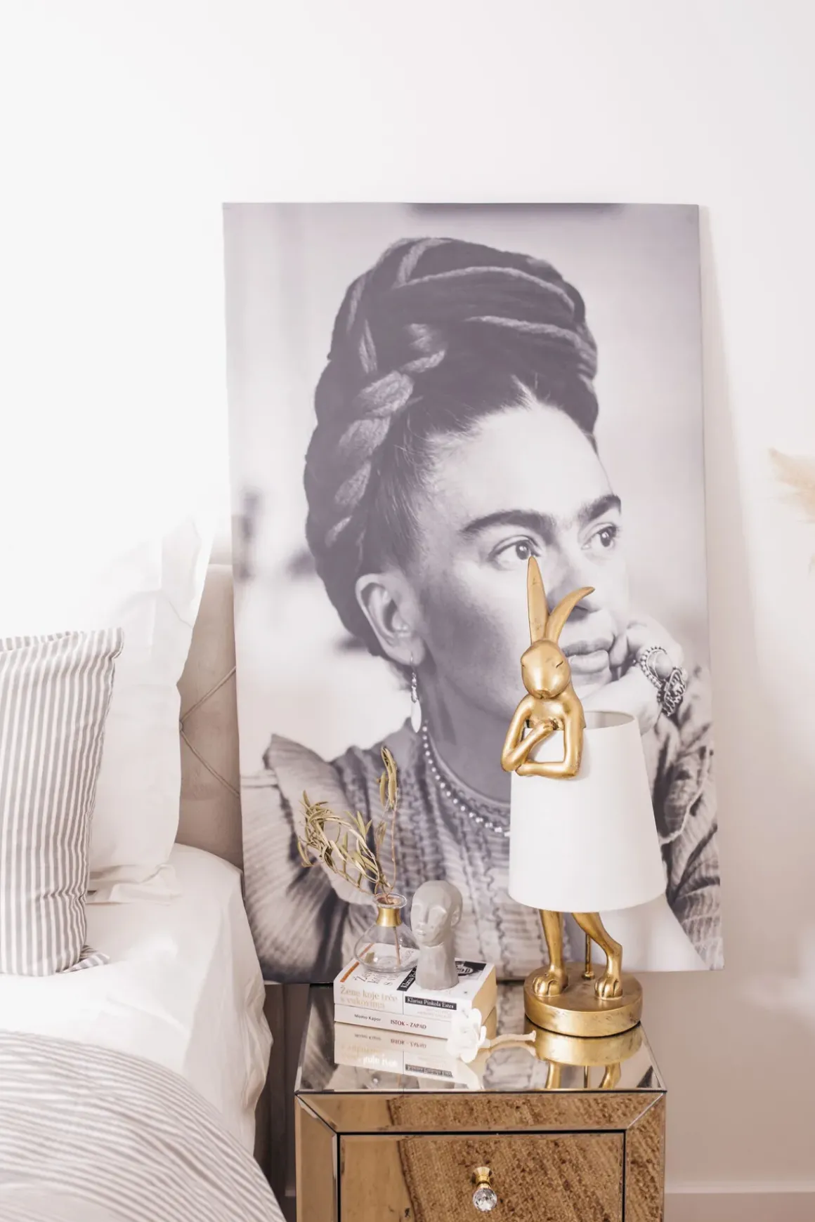 Sängbord Luxury - Byrå Spegelglas, 2 Lådor - KARE Design