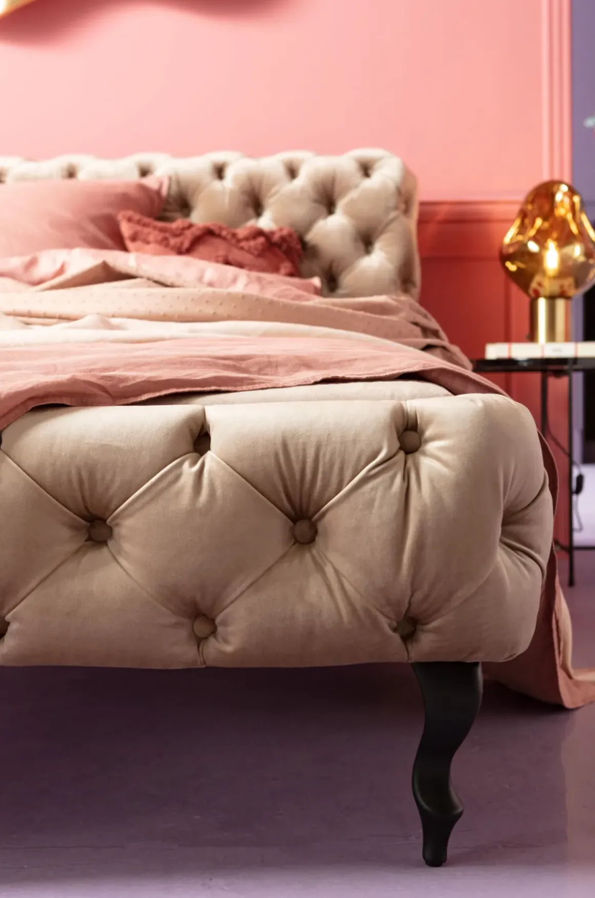 Säng Desire 180x200cm - Beige Sammet - KARE Design