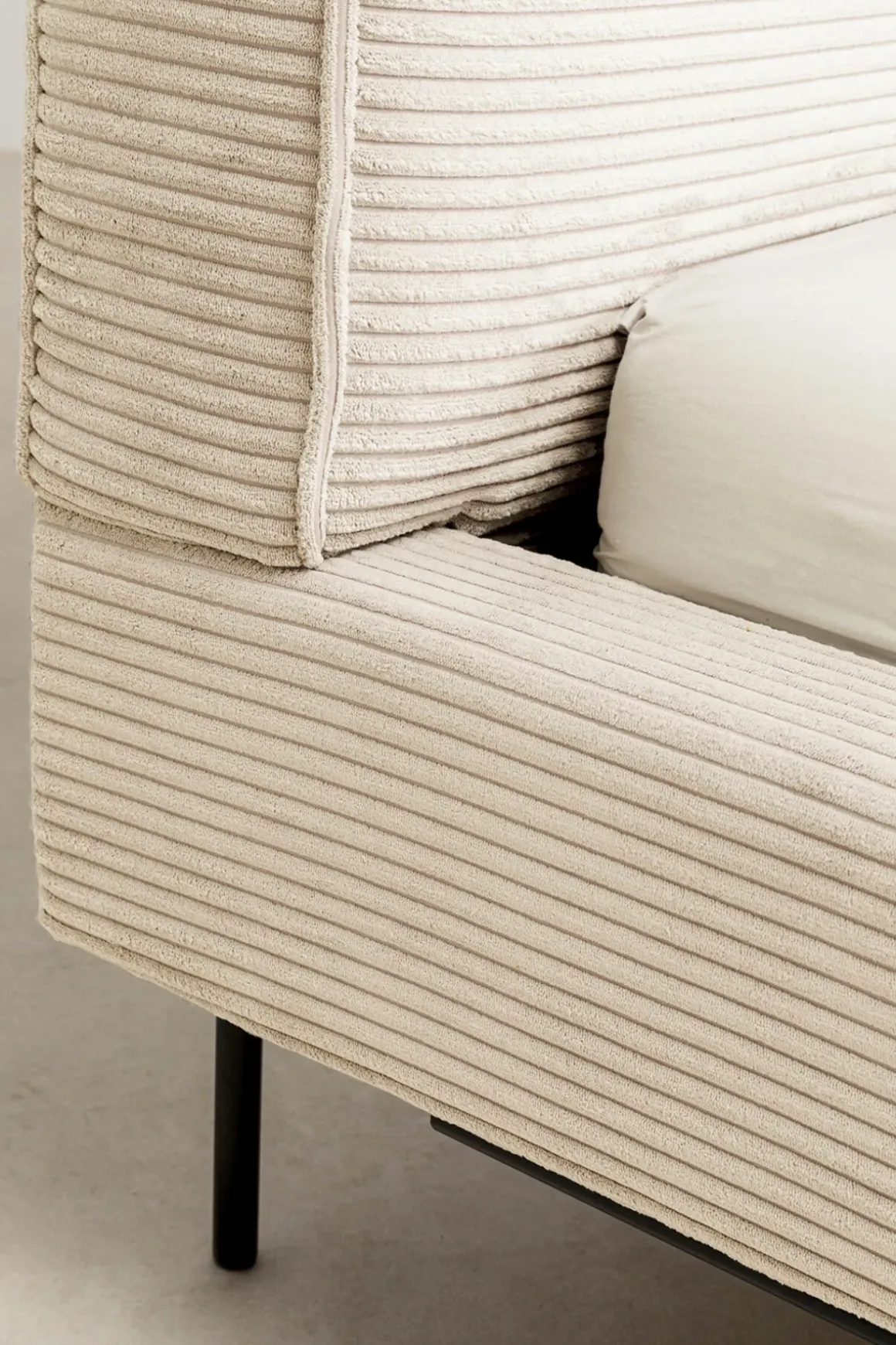 Säng East Side Cord - Creme, 180x200cm - KARE Design