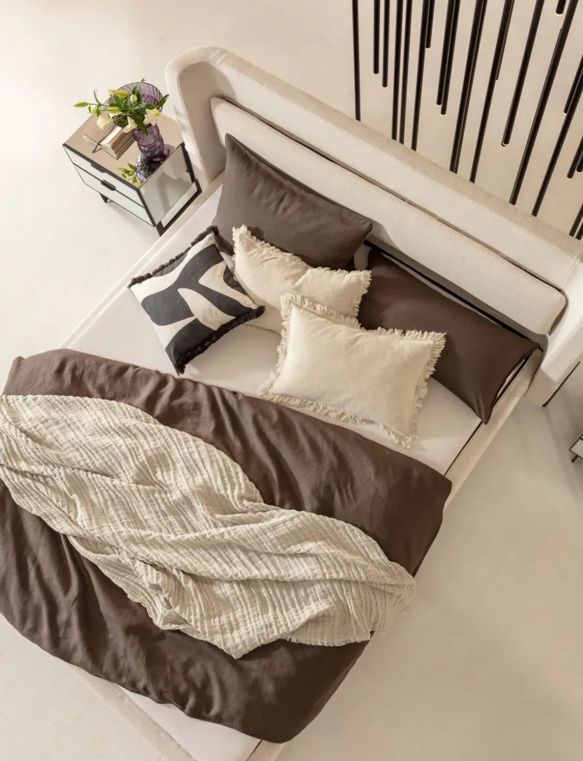 Säng Tivoli 160x200cm- Ljus beige - KARE Design