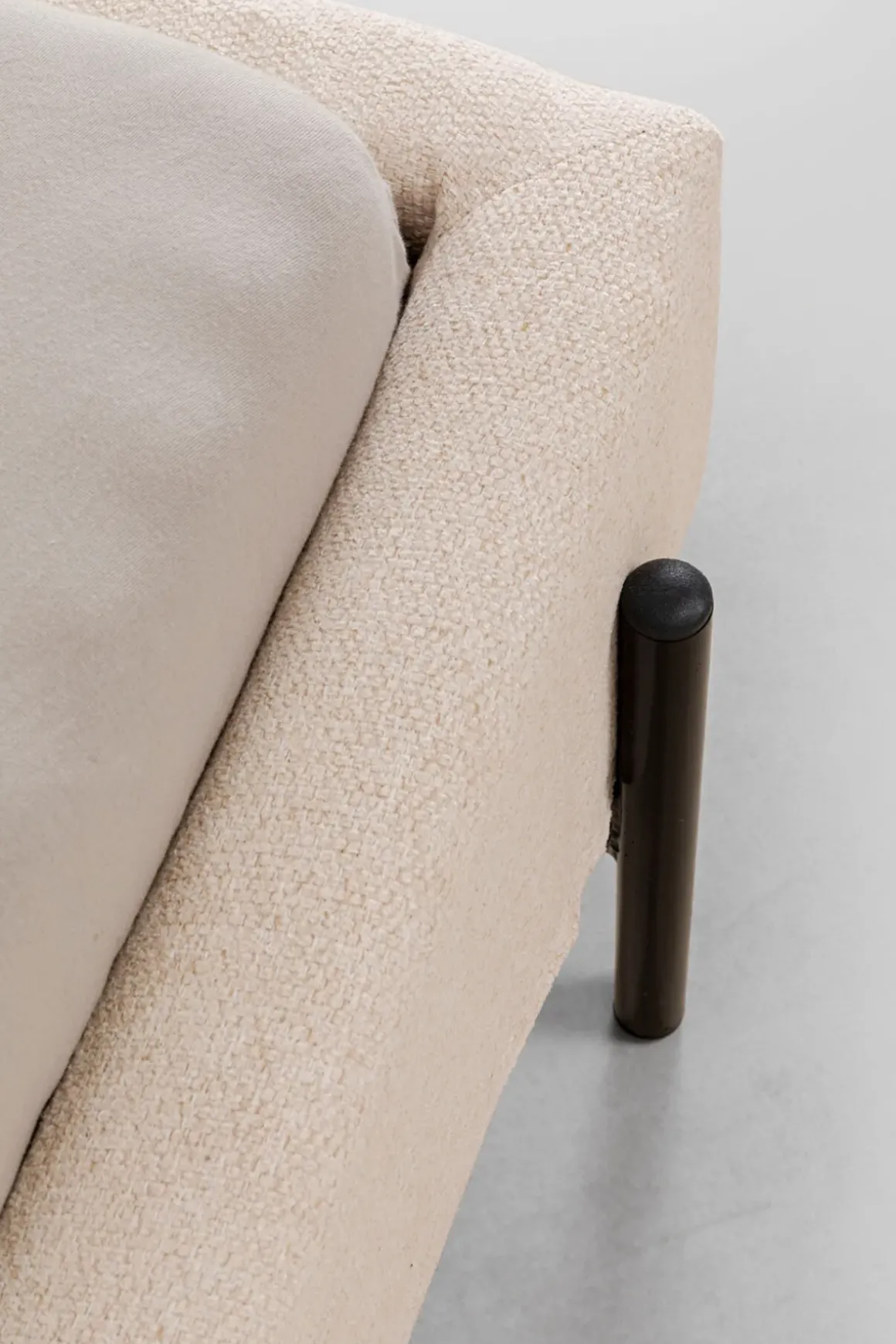 Säng Tivoli 180x200cm - Ljus beige - KARE Design