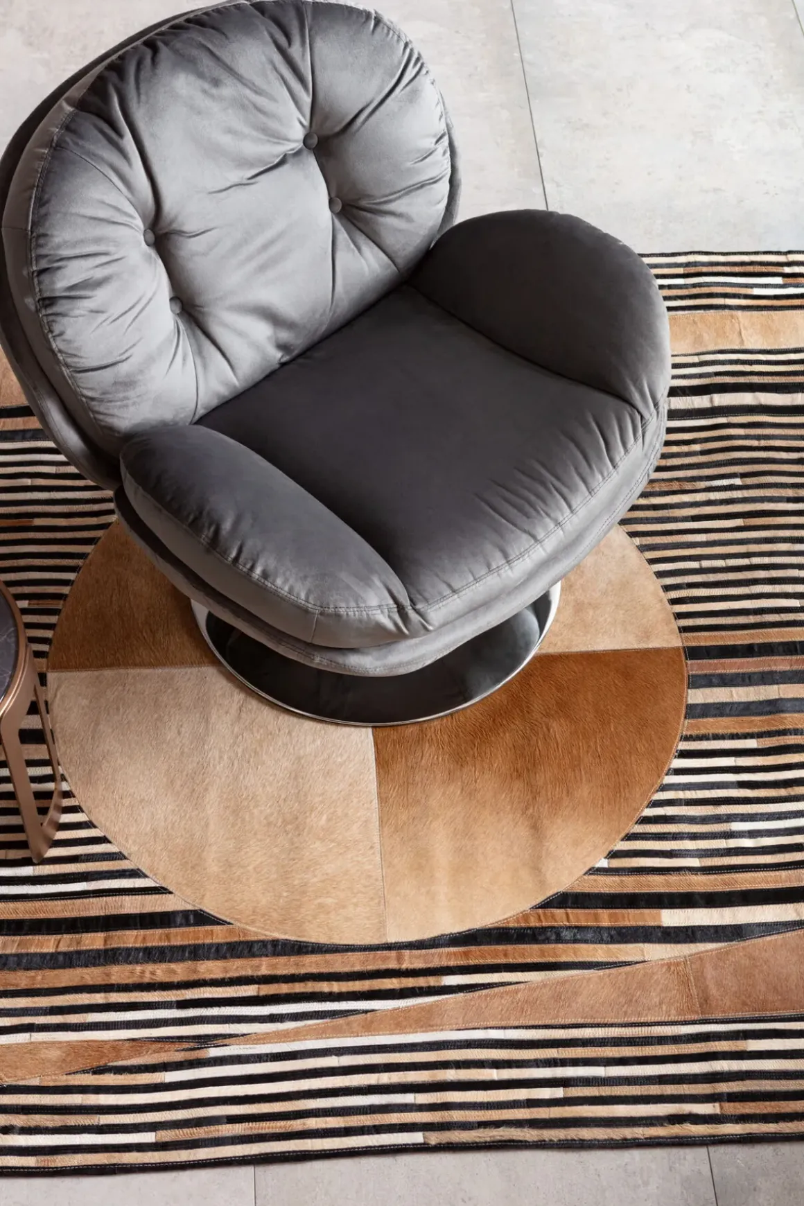 Snurrfåtölj Cosy - Grå Sammet - KARE Design