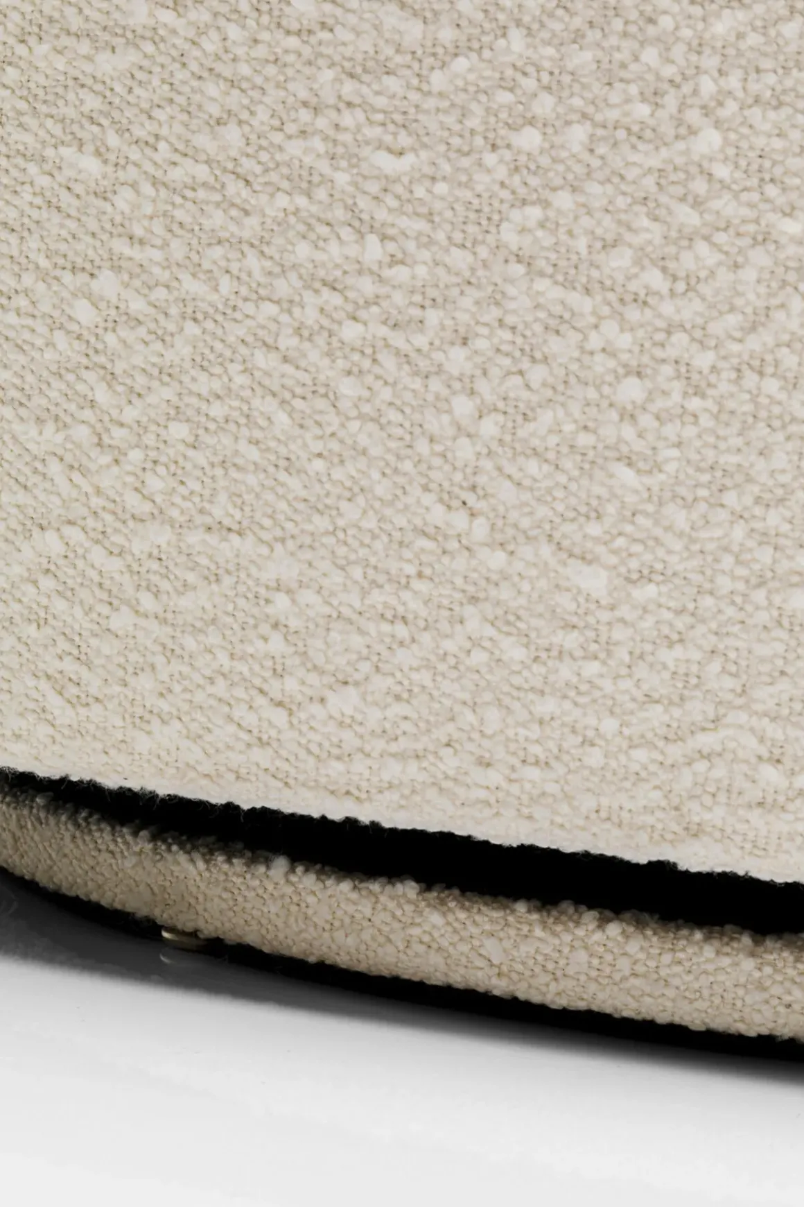 Snurrfåtölj Maye Bouclé - Beige - KARE Design