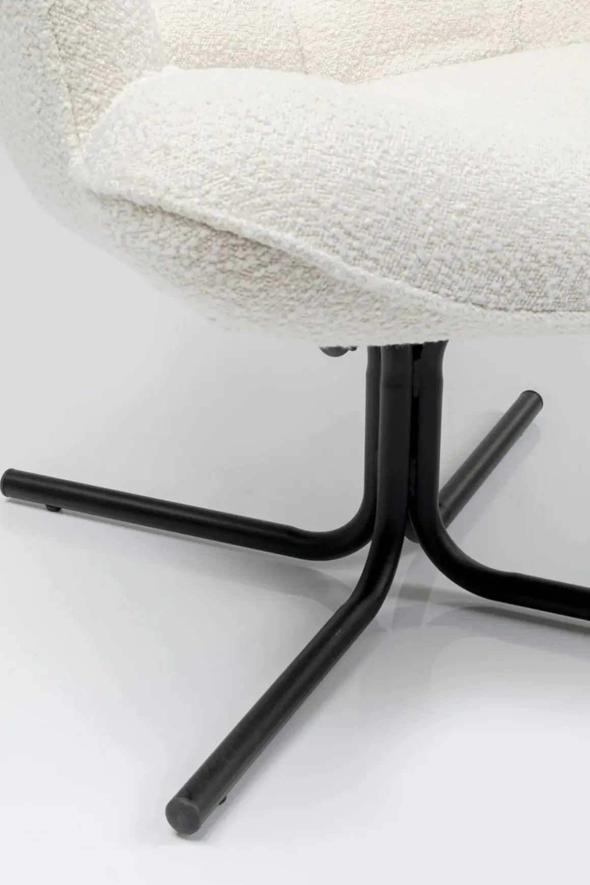 Snurrfåtölj Oscar - Bouclé Cream - KARE Design