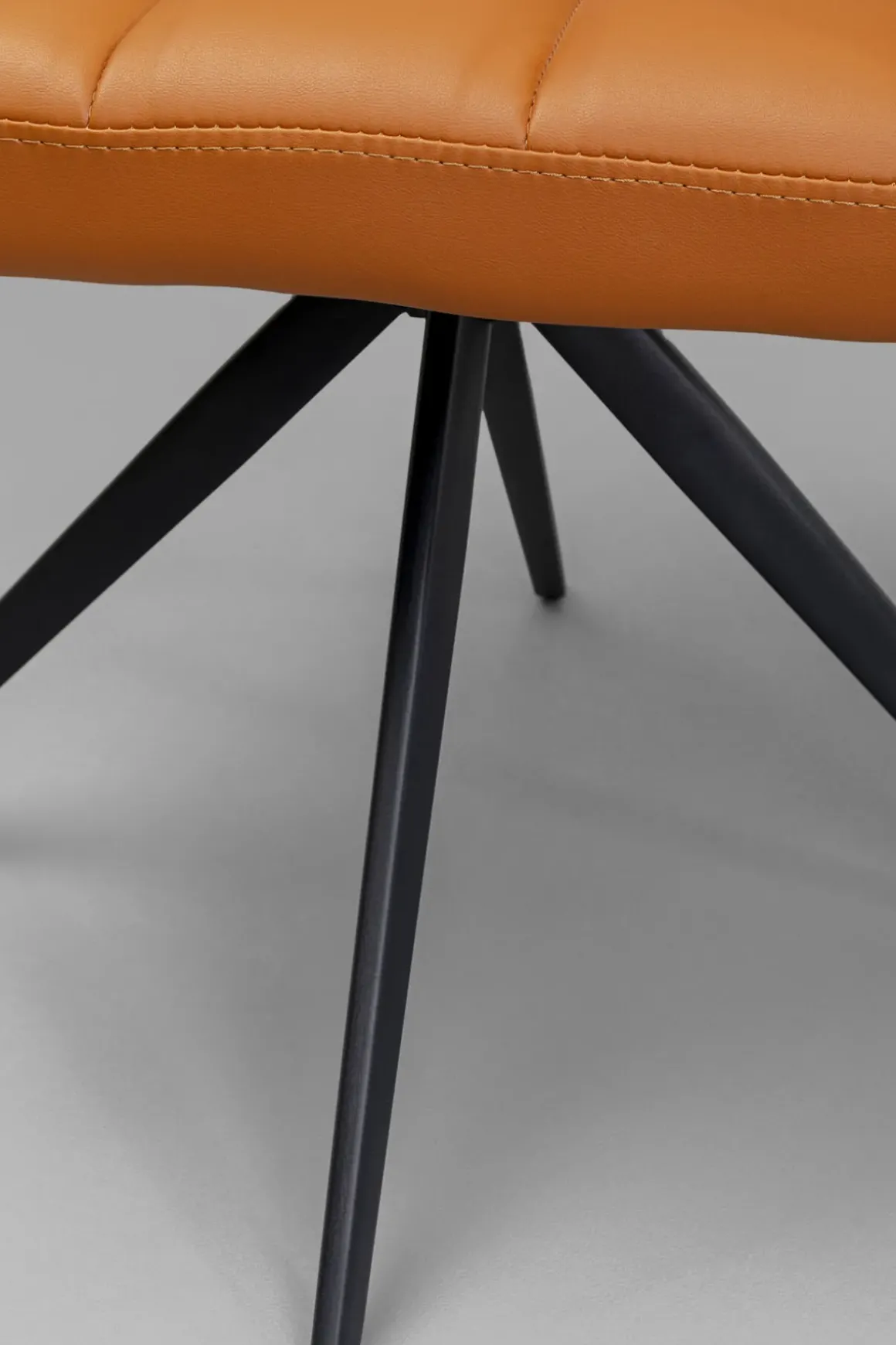 Snurrstol Thinktank - Cognac - KARE Design