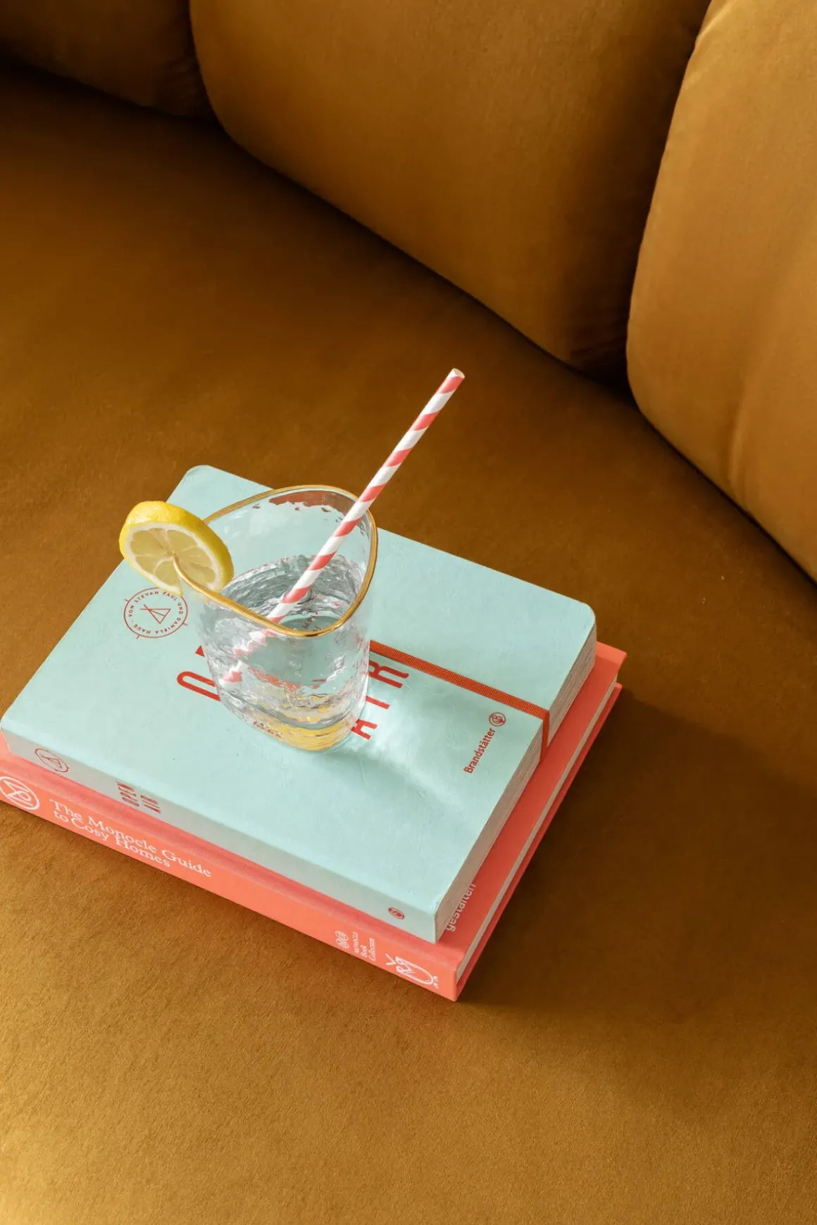 Soffa Dschinn - Bärnsten Sammet, 3-Sits - KARE Design