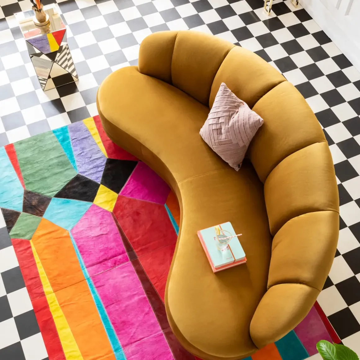 Soffa Dschinn - Bärnsten Sammet, 3-Sits - KARE Design