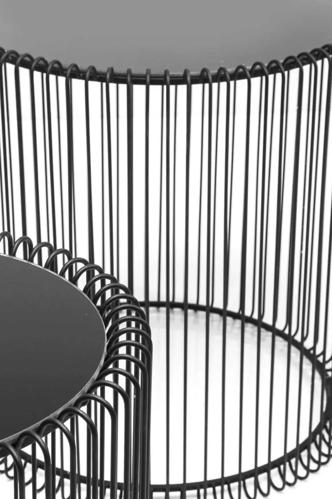 Soffbord Wire Rund - Set med 2 Svarta Sidobord/Svart Glas, Ø44/32,5cm - KARE Design