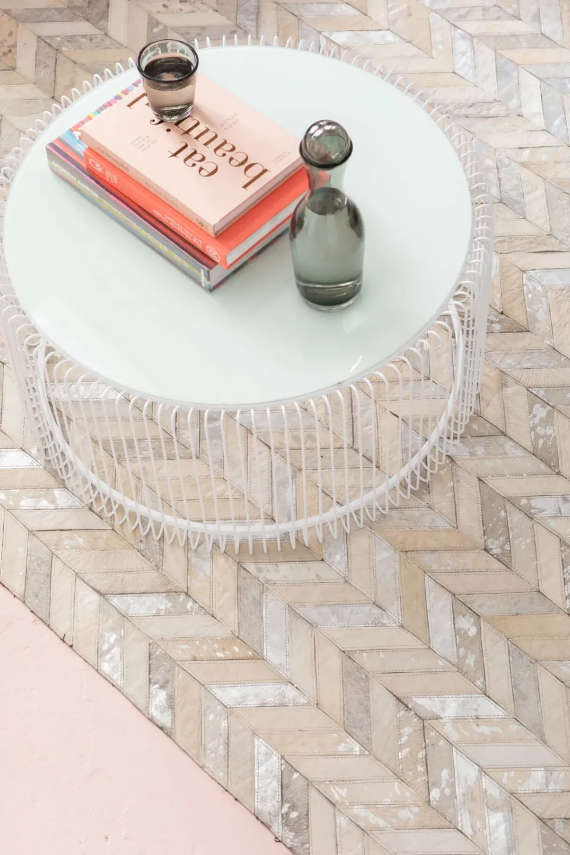 Soffbord Wire - Set med 2 Vita Bord/Vittglas, Ø69/60cm - KARE Design