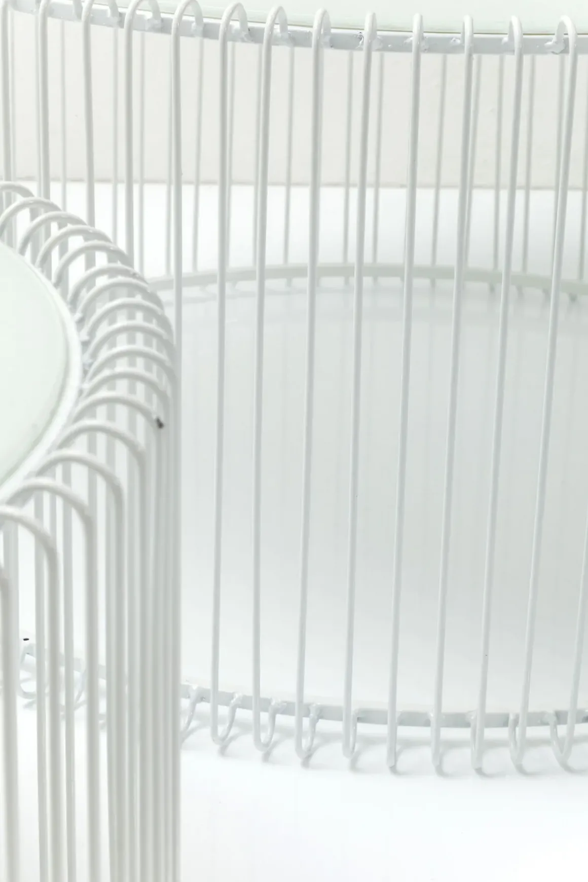 Soffbord Wire - Set med 2 Vita Bord/Vittglas, Ø69/60cm - KARE Design
