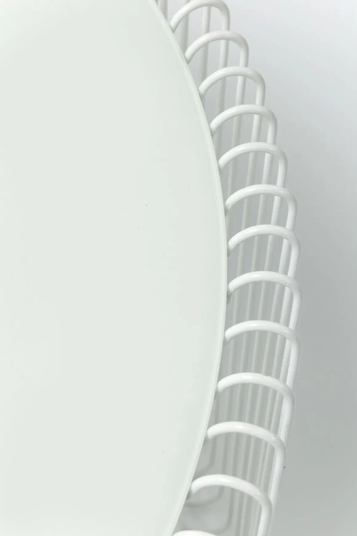 Soffbord Wire - Set med 2 Vita Bord/Vittglas, Ø69/60cm - KARE Design
