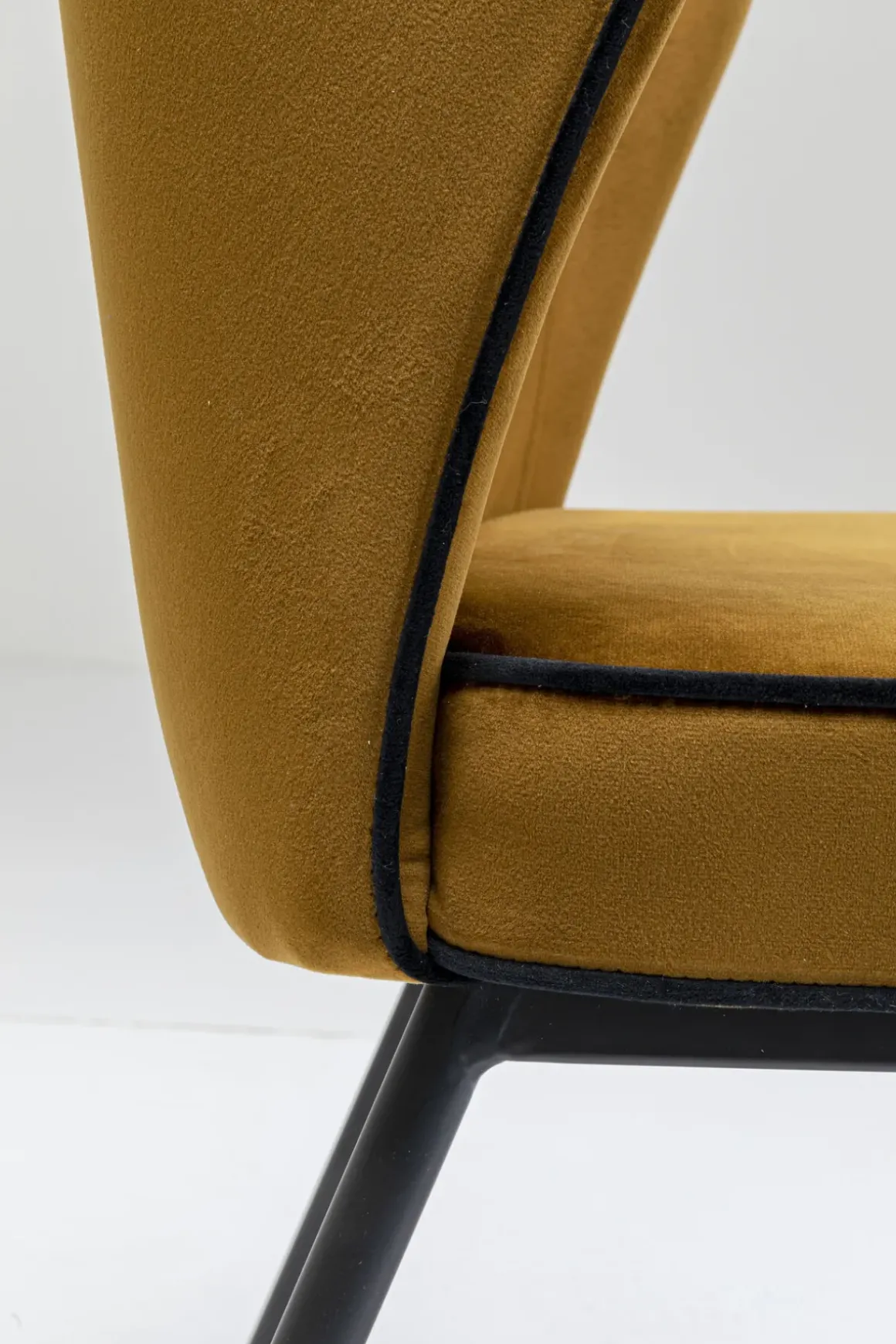 Stol Irina - Brungul Sammet - KARE Design
