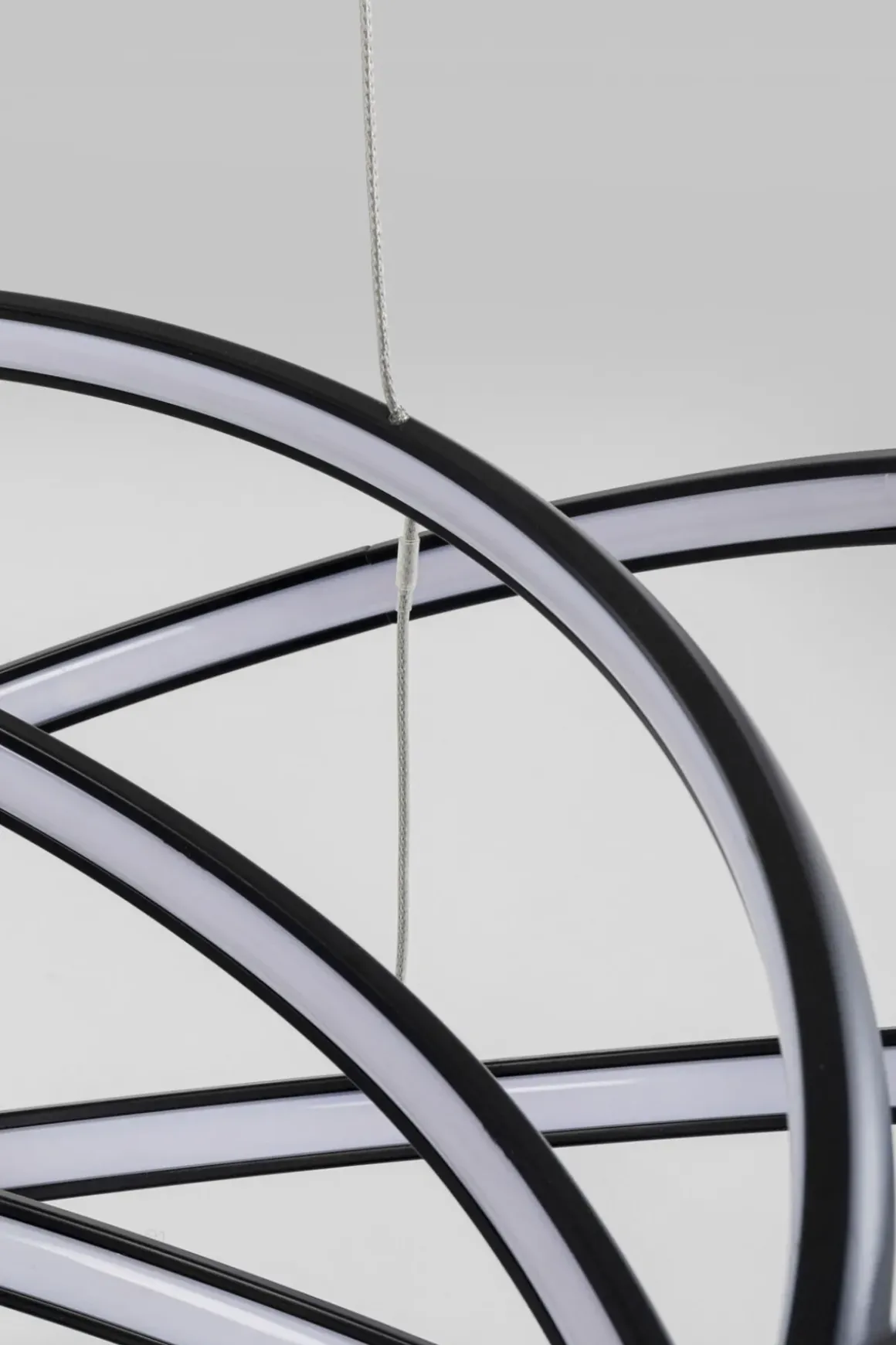 Taklampa Saturn - Svart Ø72cm - KARE Design