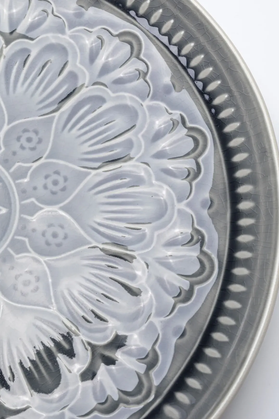 Tallrik Sicilia Mandala Grå Keramik, Ø27 - KARE Design