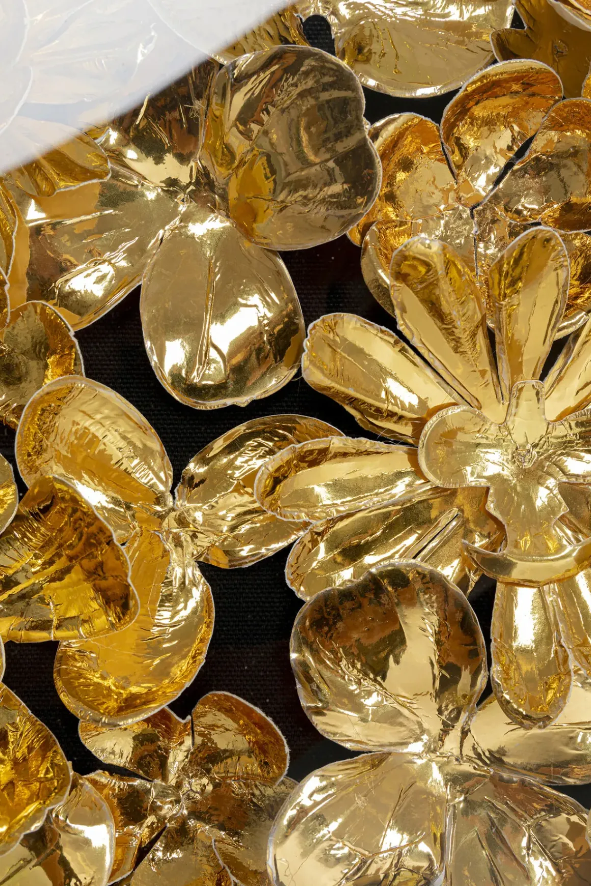 Tavla Flower Guld - 3D Blommor i Djup Plexiram, 60x60cm - KARE Design