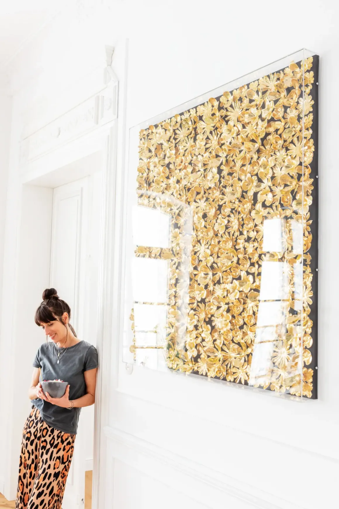 Tavla Flower Guld - 3D Blommor i Djup Plexiram, 120x120cm - KARE Design