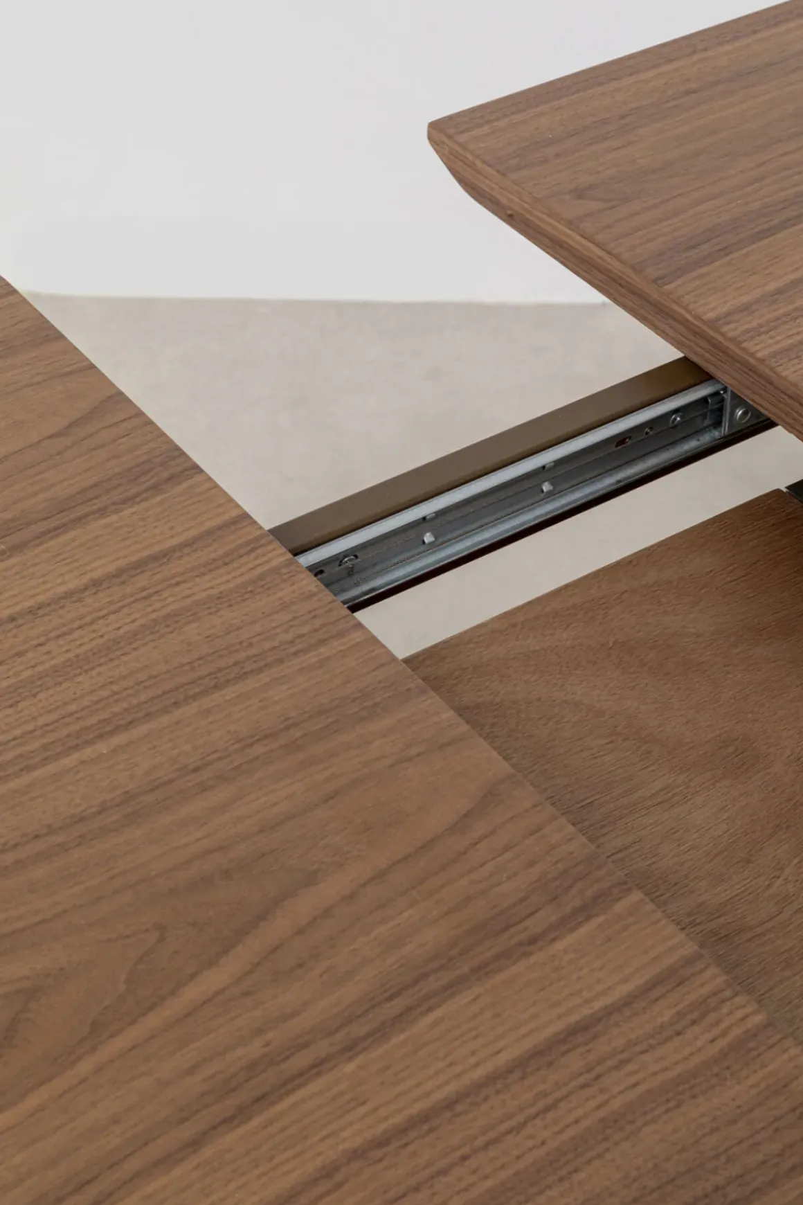 Utdragbart Bord Benvenuto - Valnöt, 200-250x110cm - KARE Design