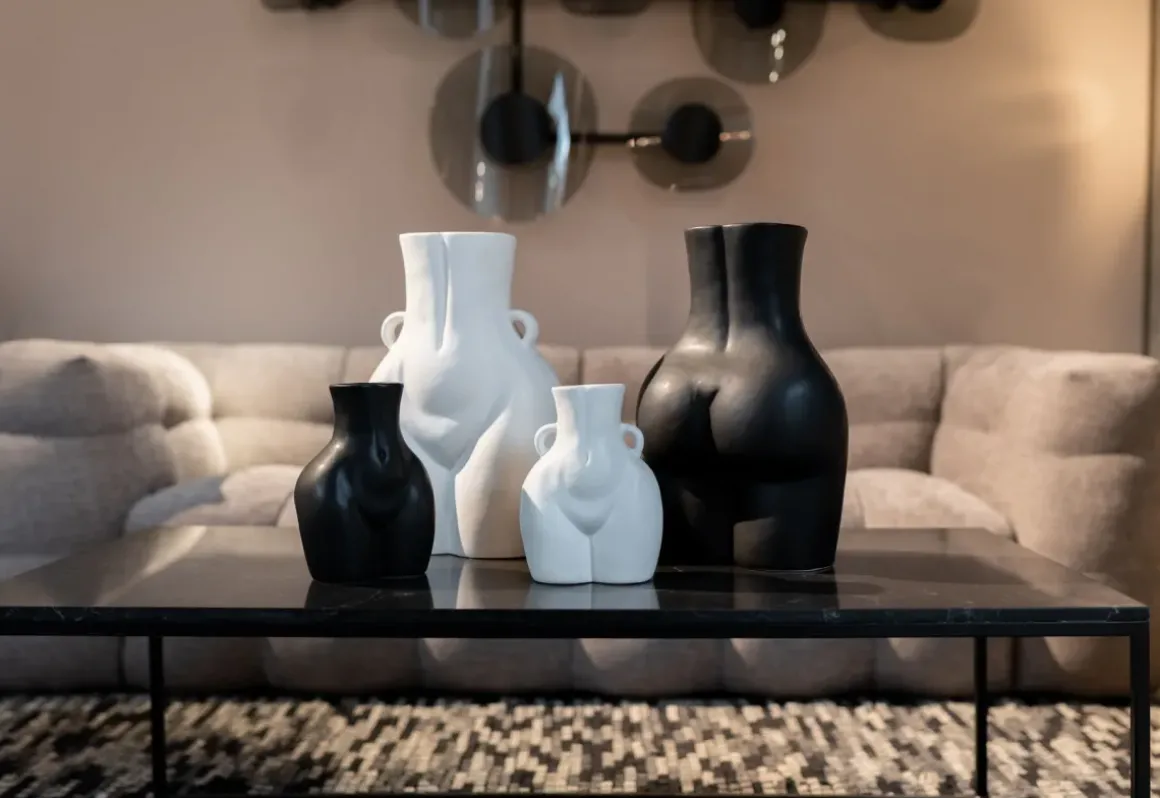 Vas Donna - Svart, 22cm - KARE Design