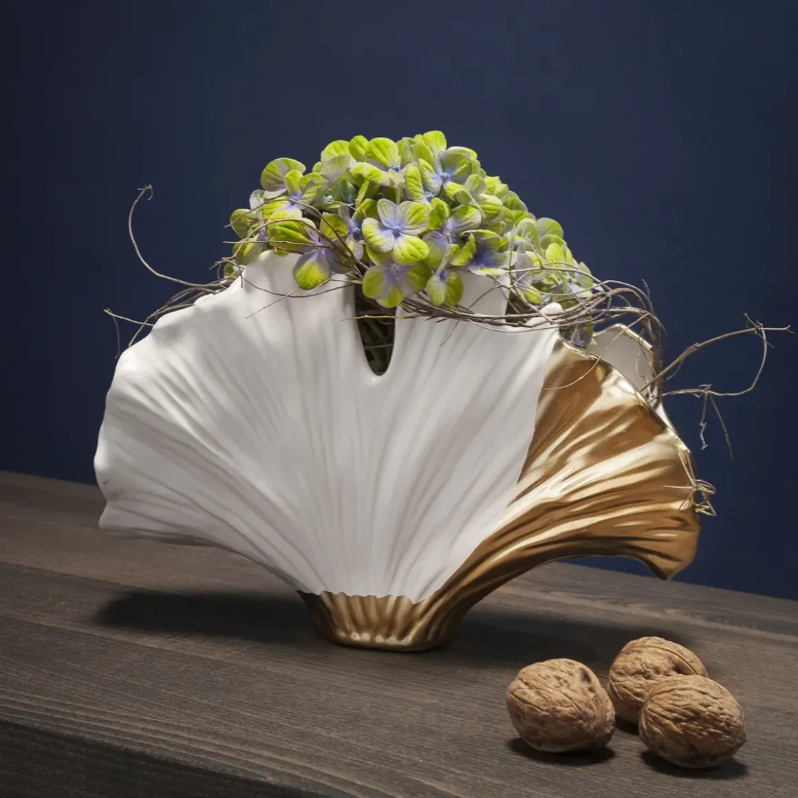 Vas Ginkgo - Vas och Skulptur i Vit/Guld, 18cm - KARE Design