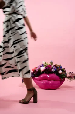 Vas Lips Rosa - Handmålad Unik dekorvas - KARE Design