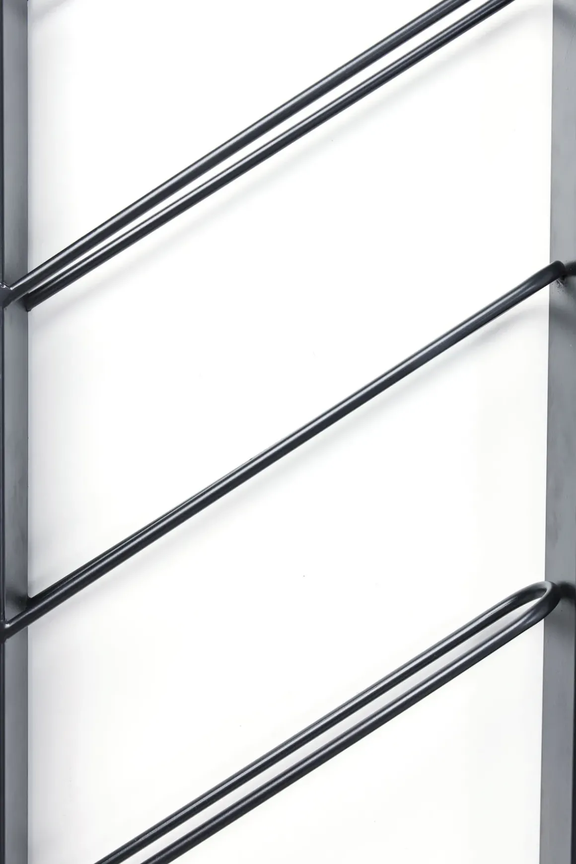 Vinhylla Bistro - Vägghängt Vinställ Svart, 36x160cm - KARE Design